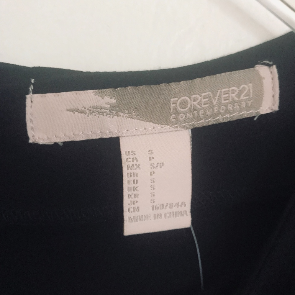Forever 21 Black Long Sleeve Polyester Dress - Picture 4 of 8